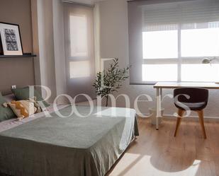 Bedroom of Flat to share in Elche / Elx  with Parquet flooring, Furnished and Oven