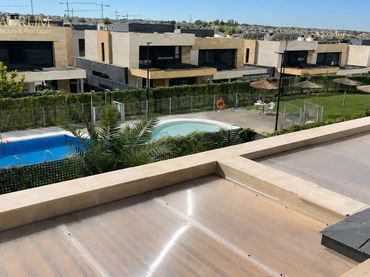 Terraced house with pool for sale in Cortijo Sur