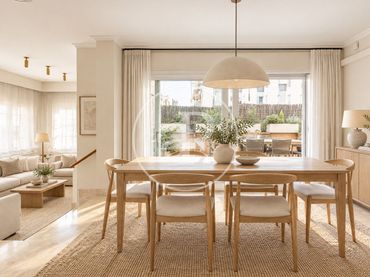 Casa amb balcó en venda a Montcada Centre - La Ribera