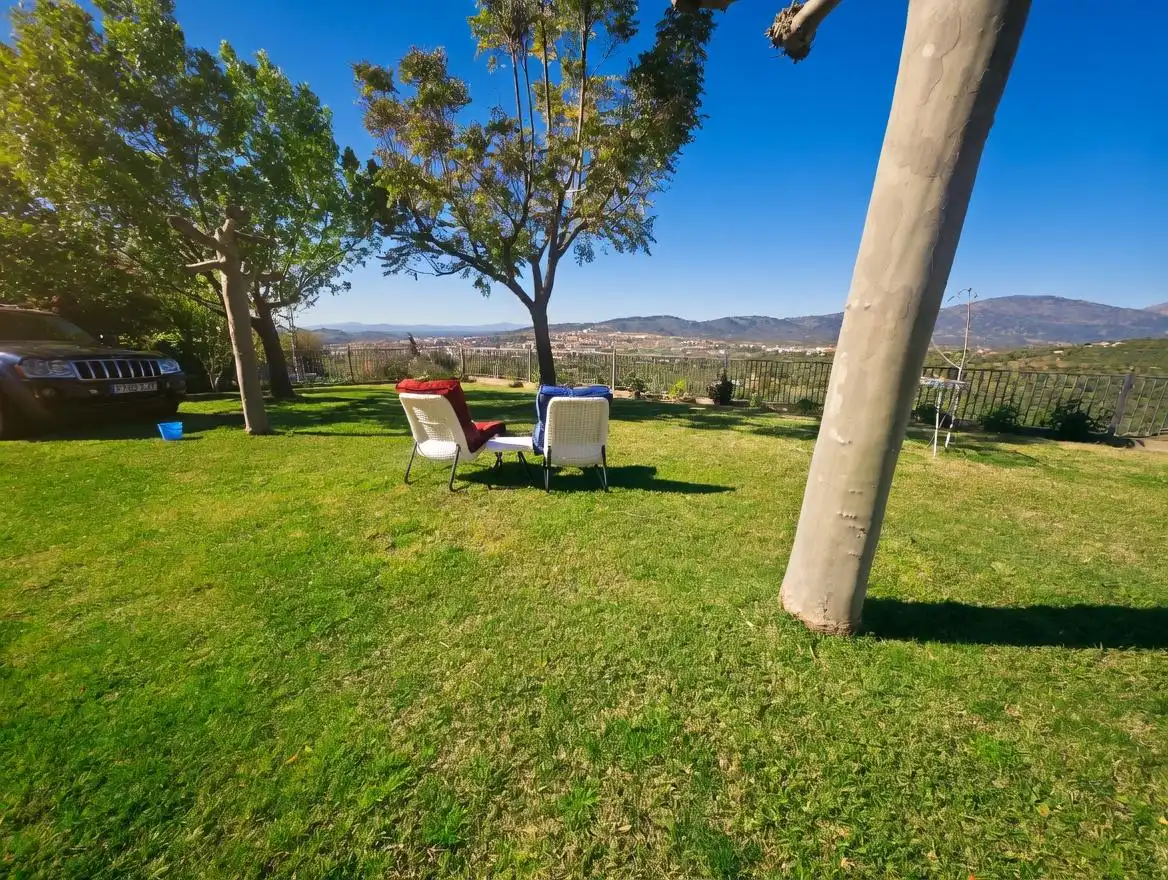 Garden of Houses for sale in Plasencia  with Air Conditioner and Terrace