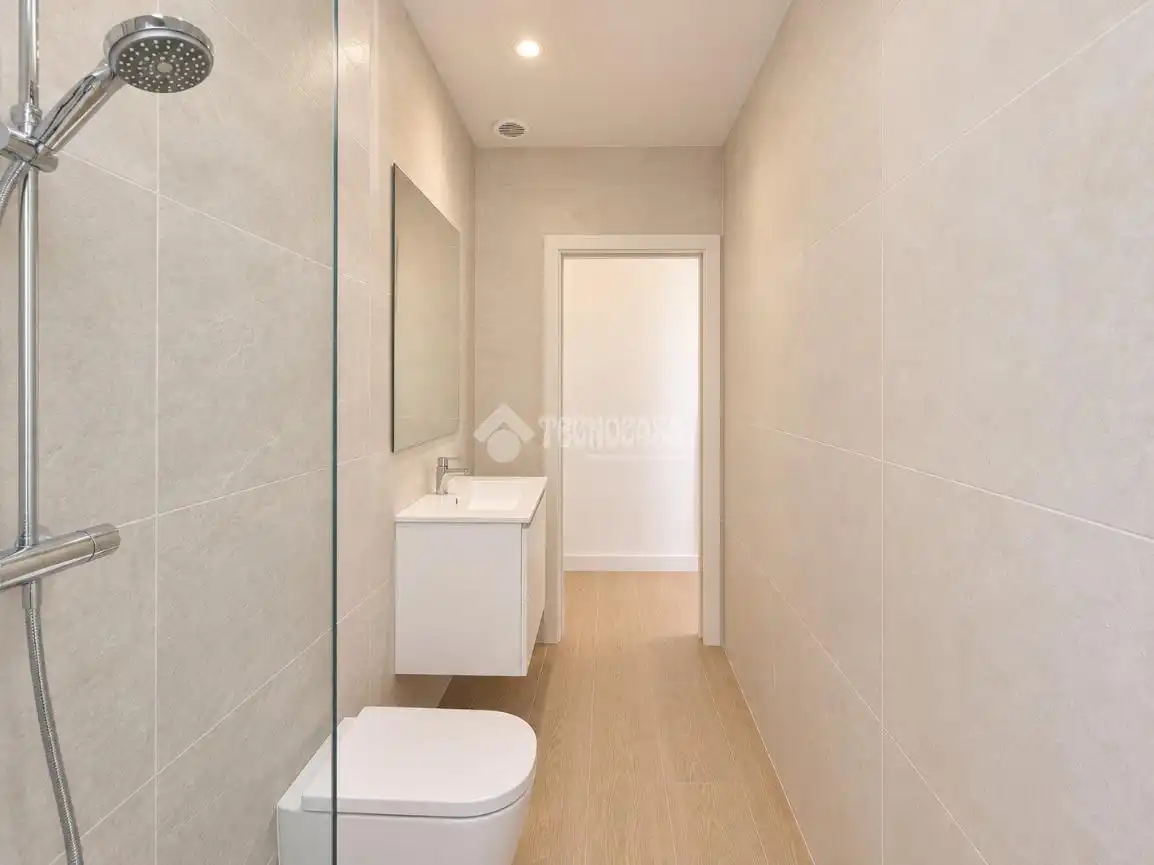 Baño de Casa adosada en venta en Alcalá de Henares con Aire acondicionado y Trastero