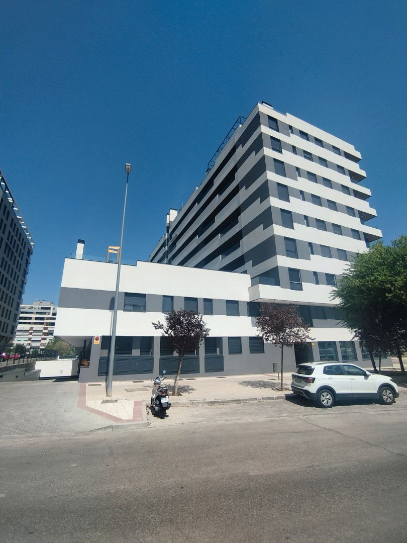 Exterior view of Apartment to rent in Tres Cantos  with Air Conditioner, Heating and Terrace