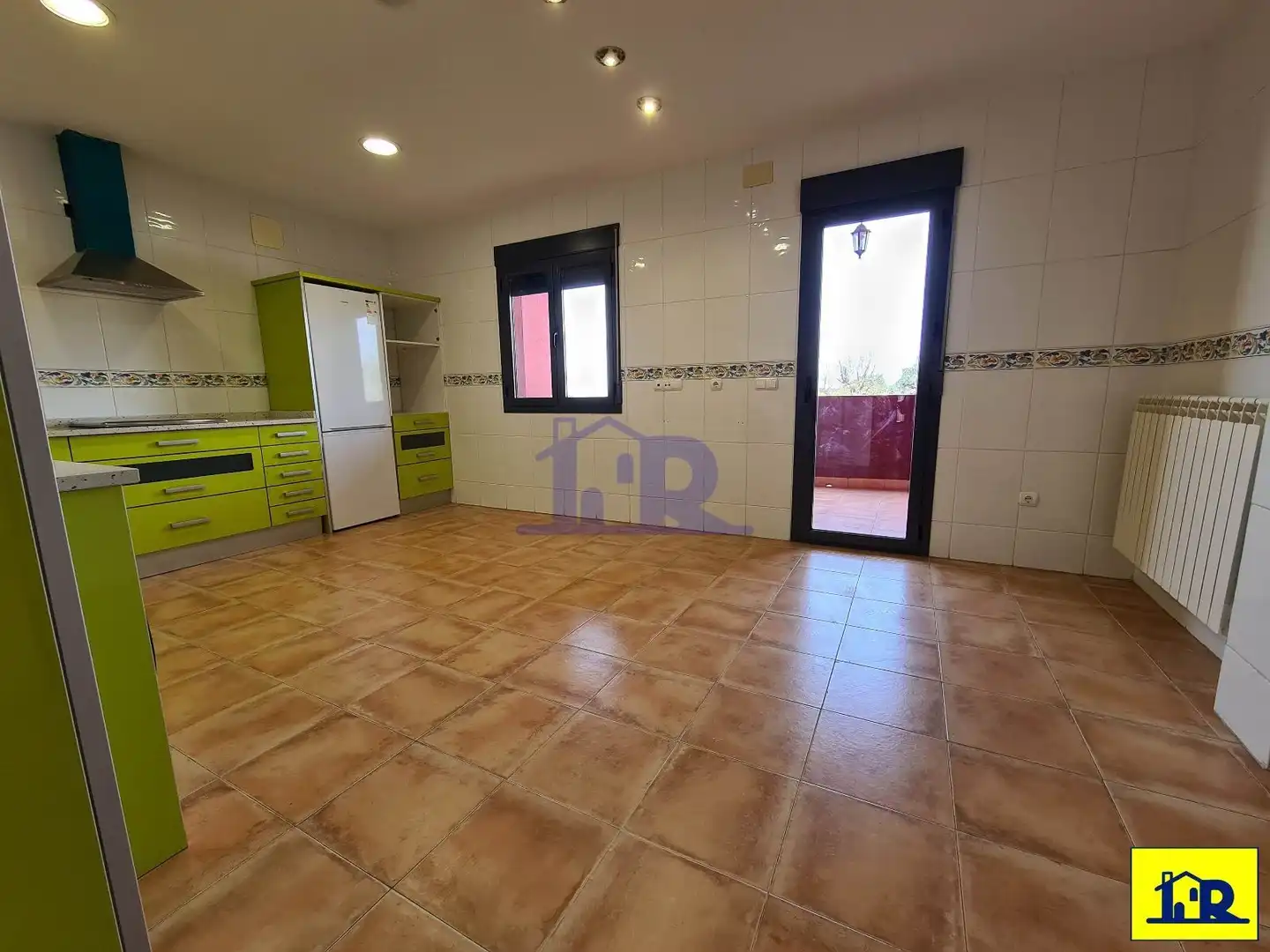 Cuina de Casa adosada en venda en Villar de Olalla amb Calefacció, Jardí privat i Terrassa