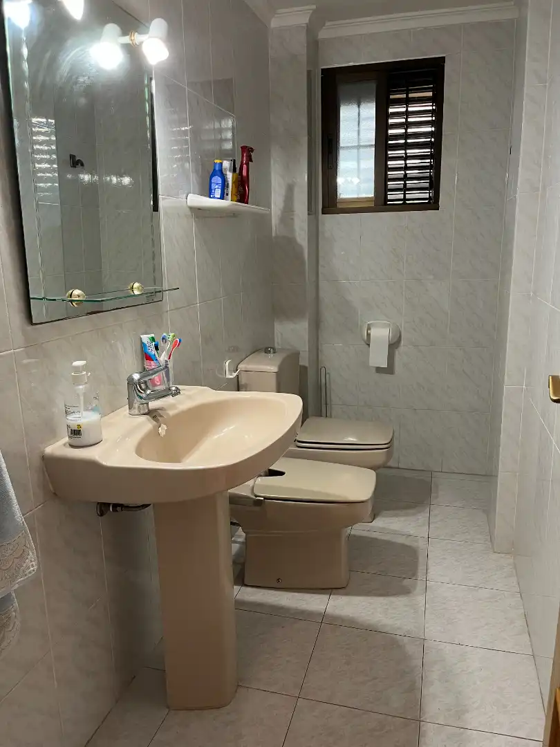 Bany de Casa o xalet en venda en Sueca amb Jardí privat, Terrassa i Moblat