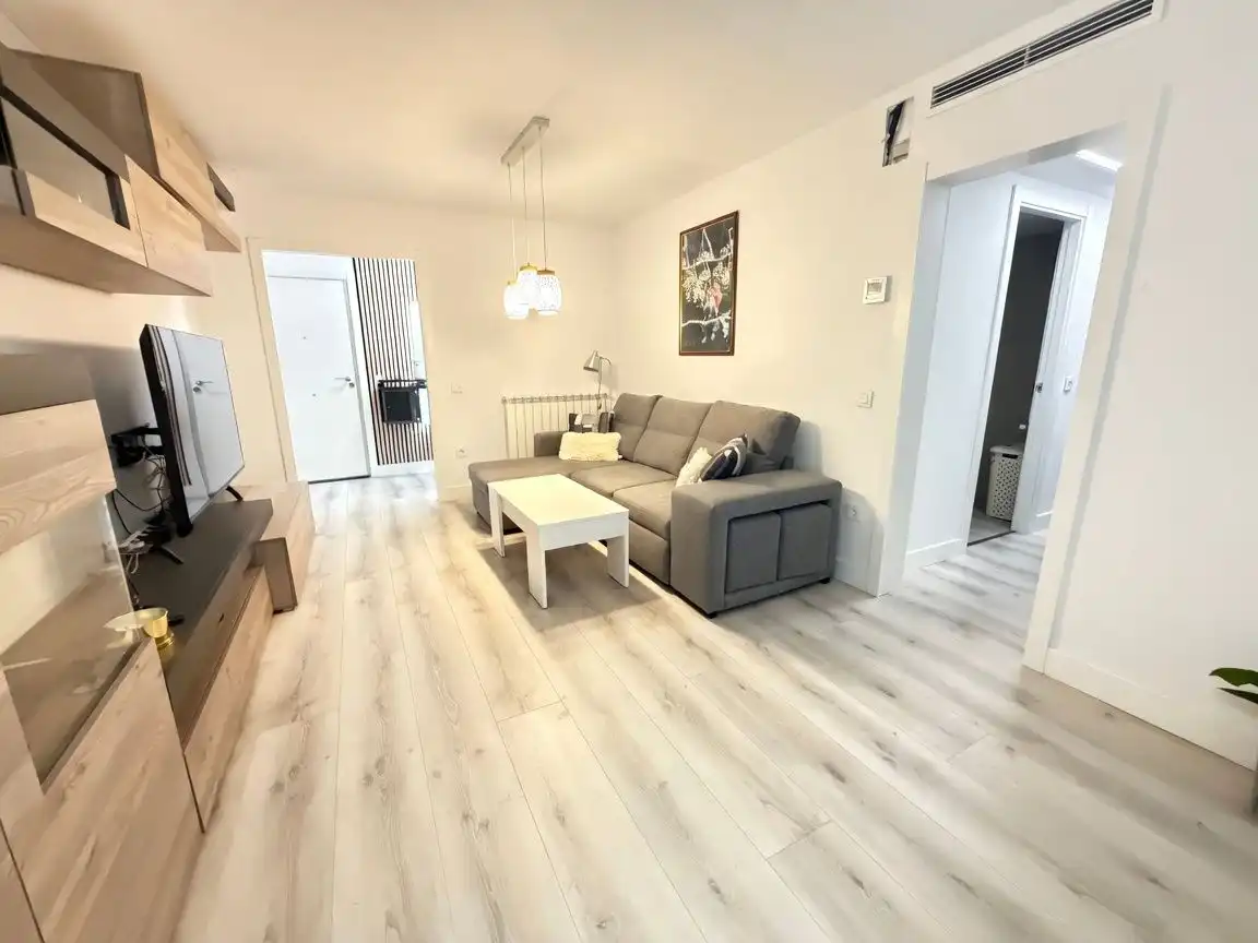 Sala d'estar de Pis en venda en Alcalá de Henares amb Aire condicionat i Terrassa