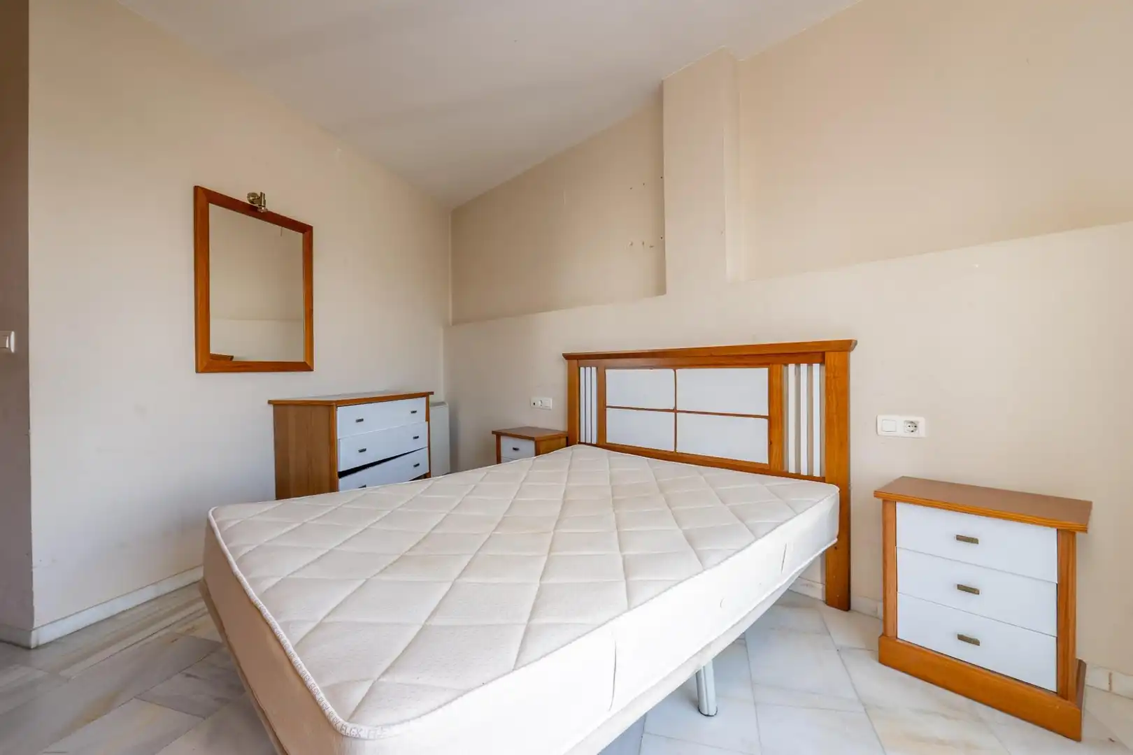 Habitación de Piso en venta en Gójar con Terraza, Trastero y Balcón