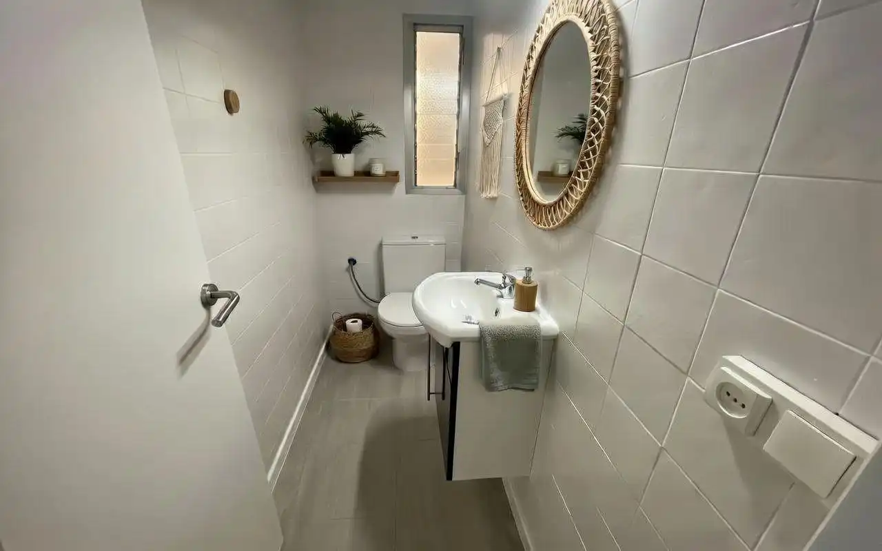Baño de Piso en venta en Alcanar con Parquet y Balcón