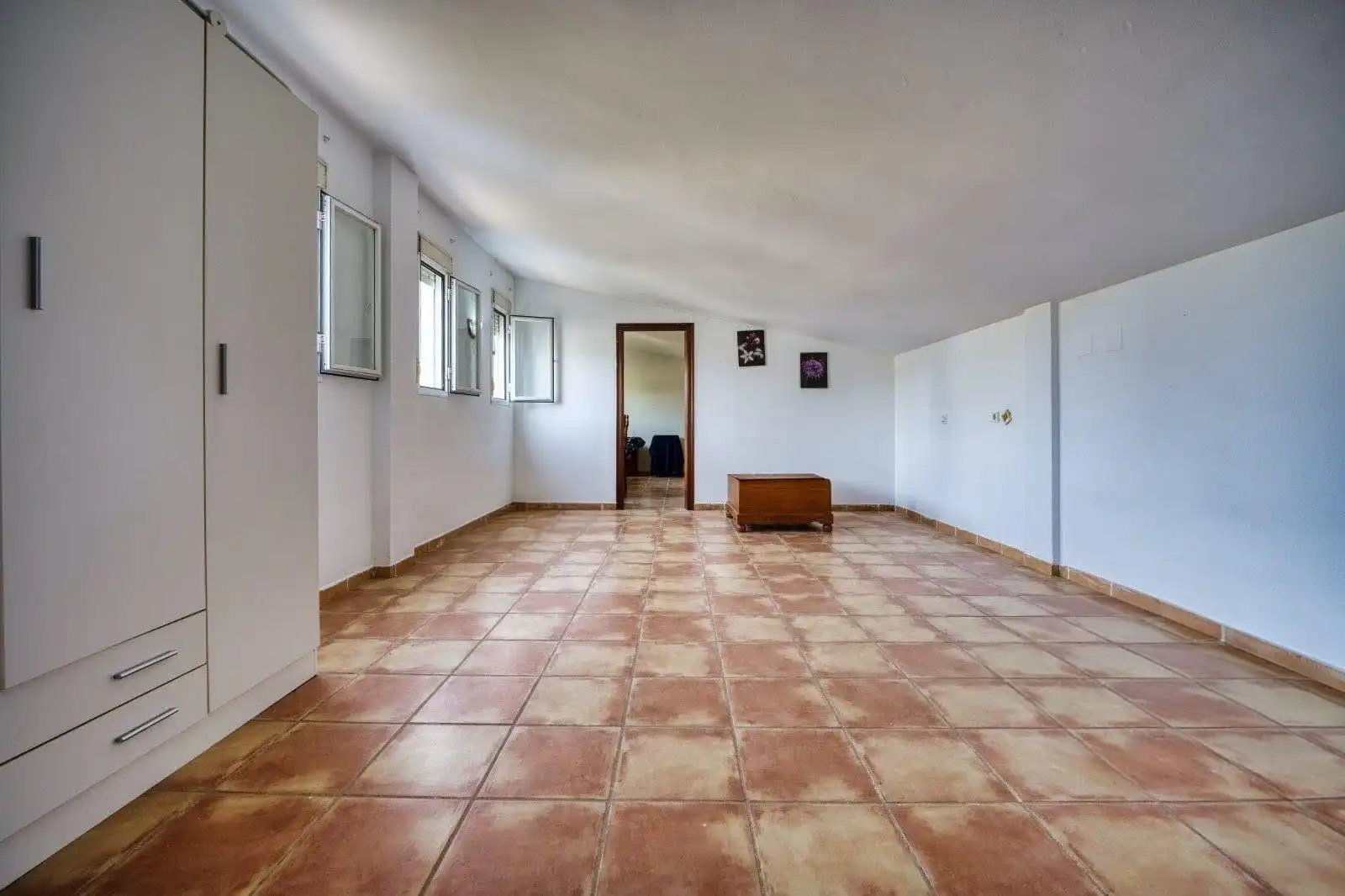 Sala d'estar de Casa o xalet en venda en Espartinas amb Jardí privat, Terrassa i Traster