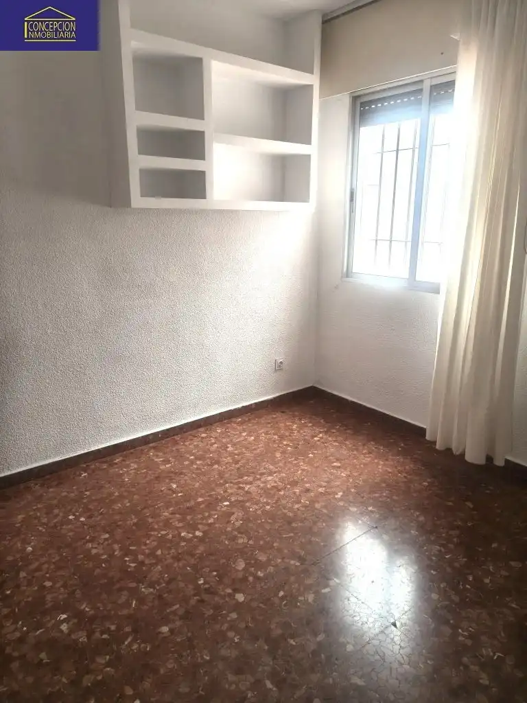 Schlafzimmer von Wohnung zum Verkauf in Córdoba mit Terrasse und Balkon