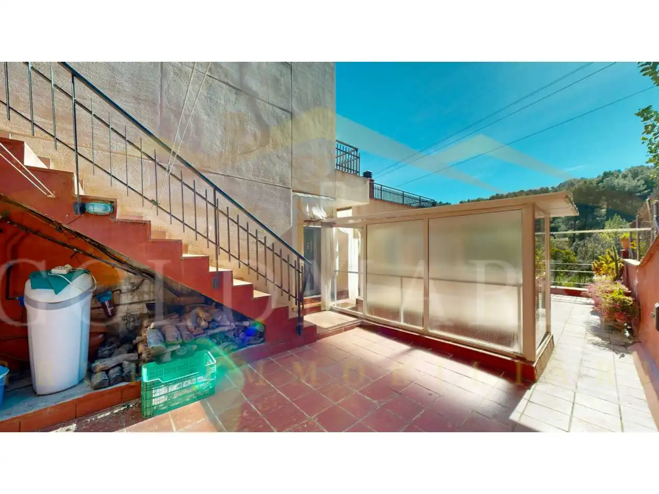Vista exterior de Casa o xalet en venda en Corbera de Llobregat amb Aire condicionat, Calefacció i Jardí privat