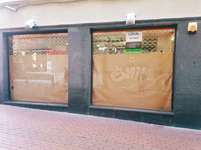 Local comercial en Alquiler en Carrer de Gaudí, 8 en Barri del Centre