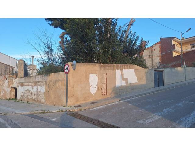 Terreno industrial en Venta en Calle Josep Andreu Tormo en Bélgida