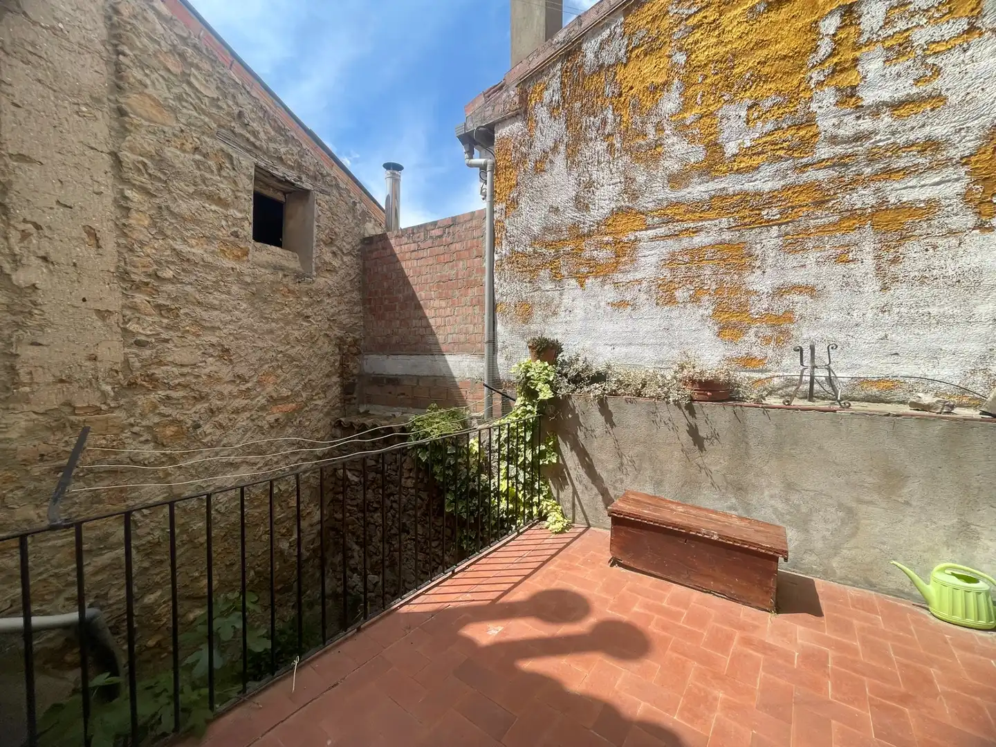 Terrassa de Casa adosada en venda en Les Avellanes i Santa Linya amb Calefacció, Terrassa i Moblat