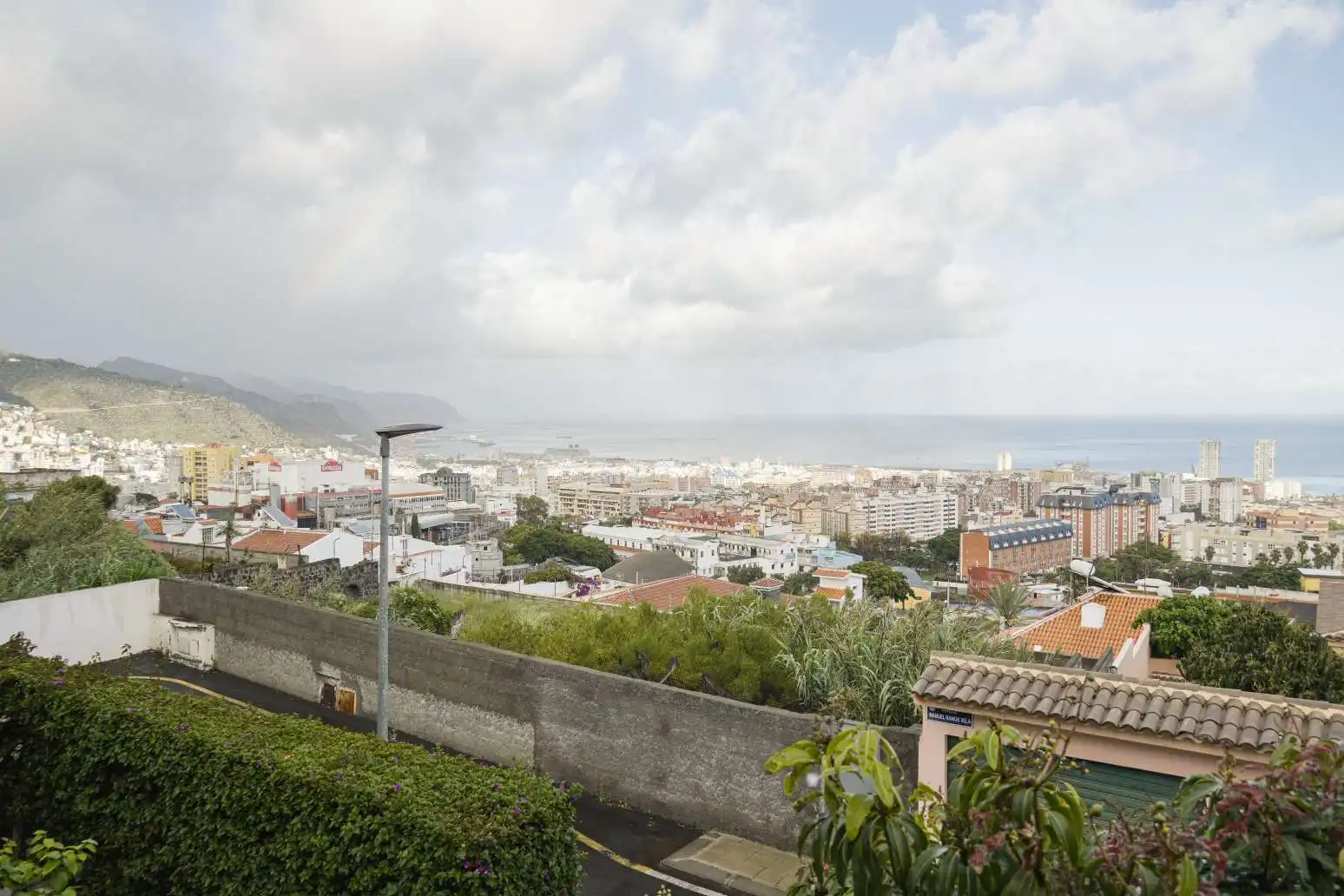 Vista exterior de Casa o xalet en venda en Santa Cruz de Tenerife amb Aire condicionat, Terrassa i Traster