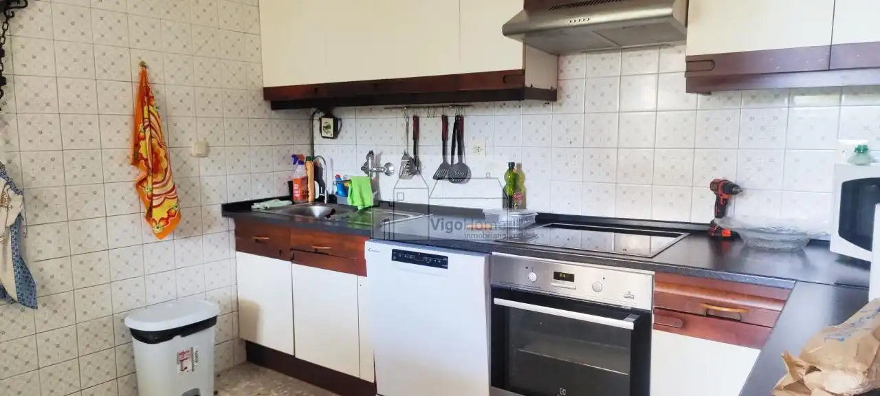 Cocina de Casa o chalet en venta en Vigo  con Calefacción, Jardín privado y Terraza