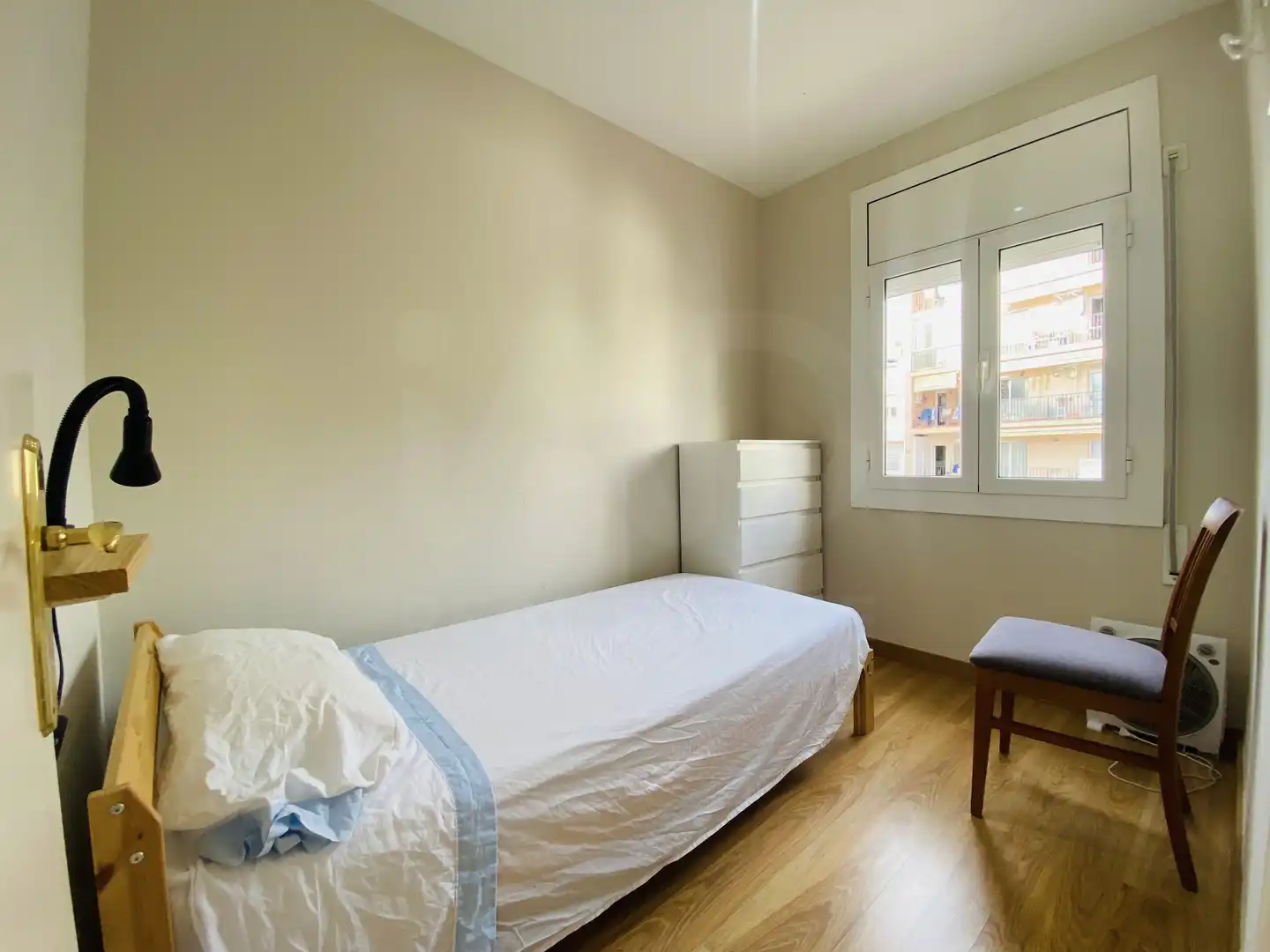 Schlafzimmer von Wohnung zur Miete in Sitges mit Klimaanlage und Terrasse