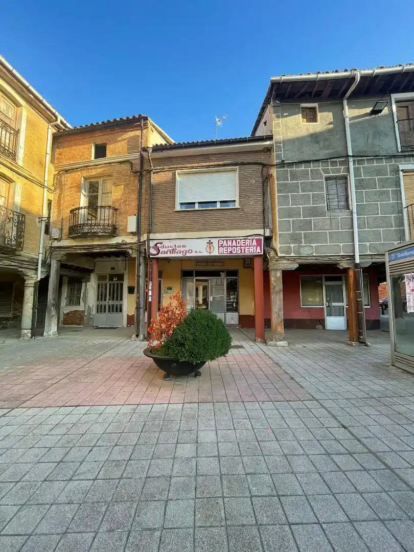 Local en venda en Villada amb Aire condicionat
