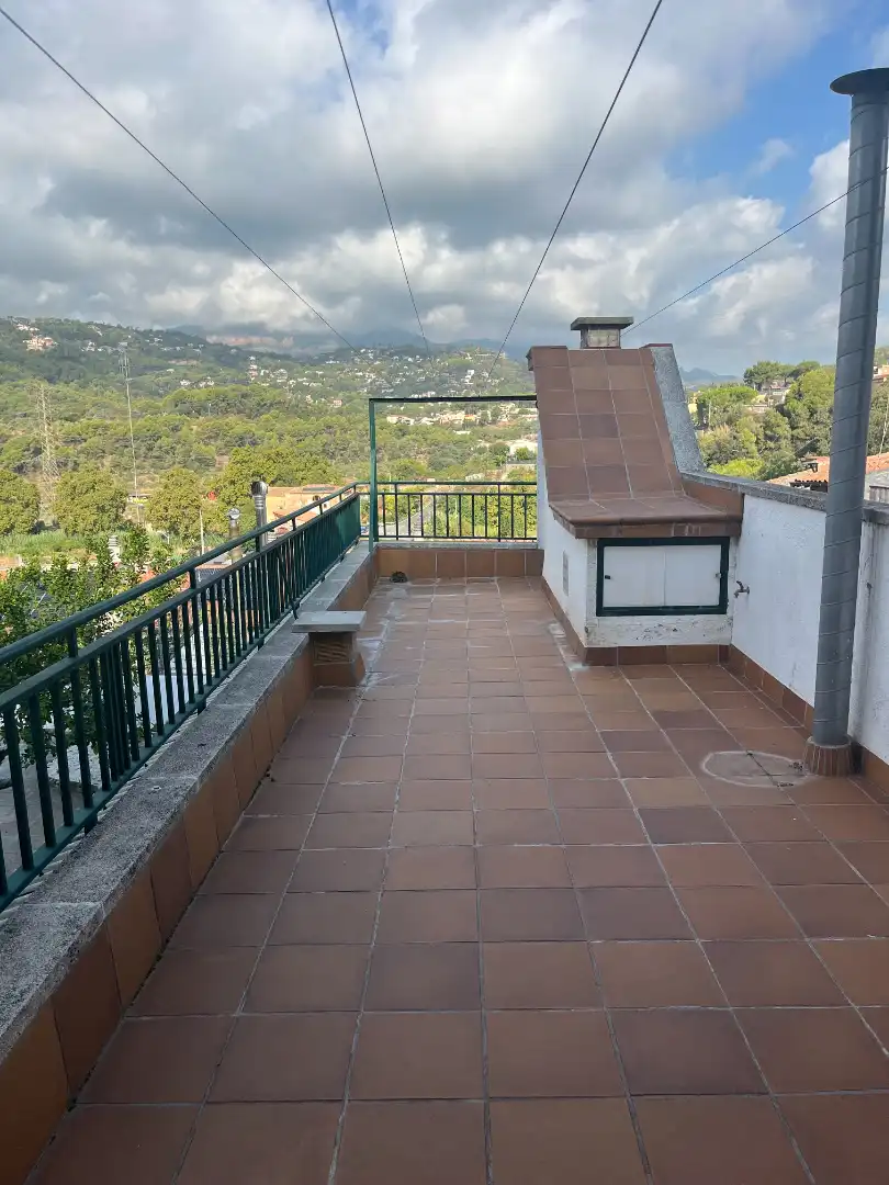 Terraza de Casa o chalet de alquiler en Castellar del Vallès con Calefacción, Trastero y Horno