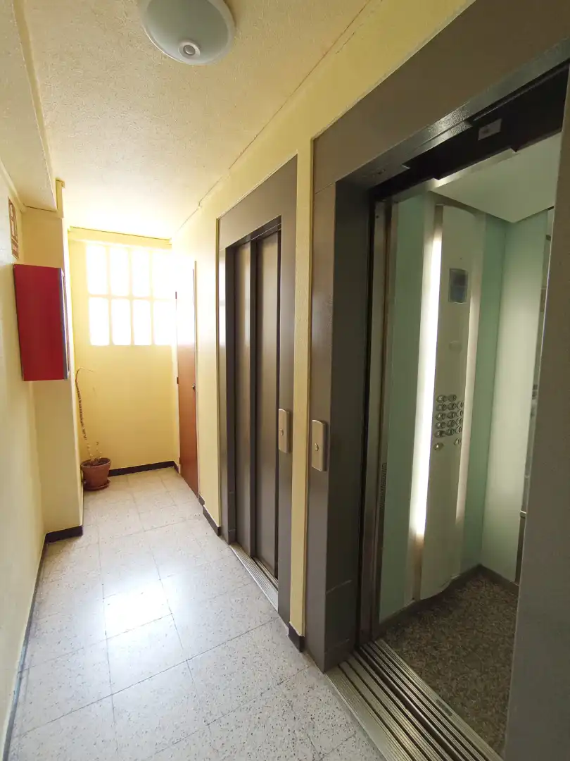 Flat for sale in Avenida de Castelao, Caranza