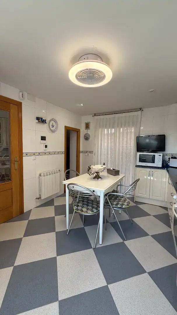 Kitchen of Houses for sale in Campo Real  with Air Conditioner, Heating and Private garden