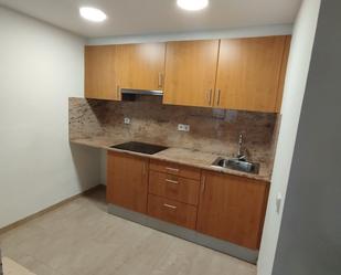 Kitchen of Duplex to rent in Girona Capital  with Balcony