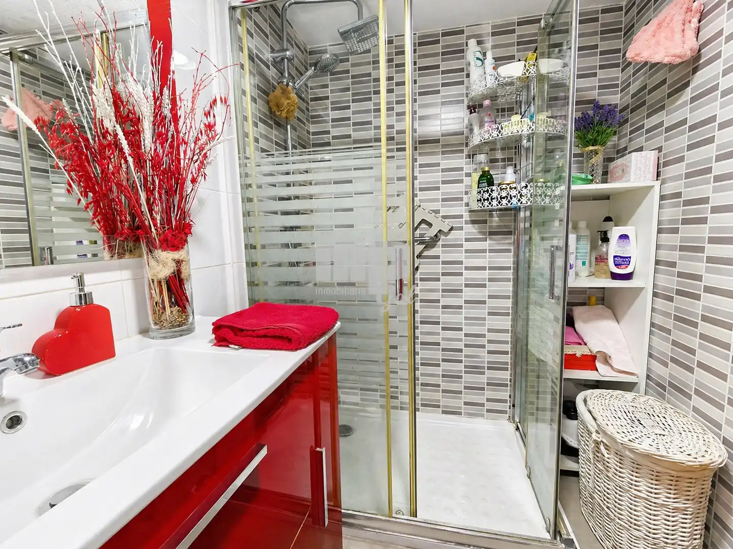 Bathroom of Flat for sale in Vigo   with Heating and Storage room