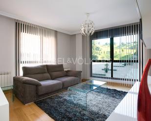 Sala d'estar de Pis de lloguer en Bilbao  amb Calefacció i Moblat