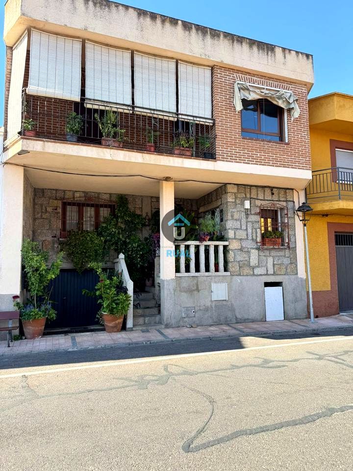 Vista exterior de Casa adosada en venda en Pepino amb Aire condicionat, Calefacció i Traster