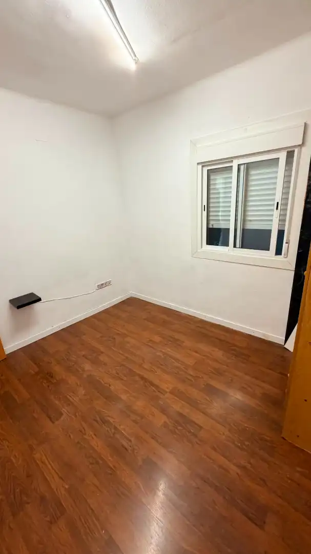 Habitación de Piso en venta en Badalona con Balcón