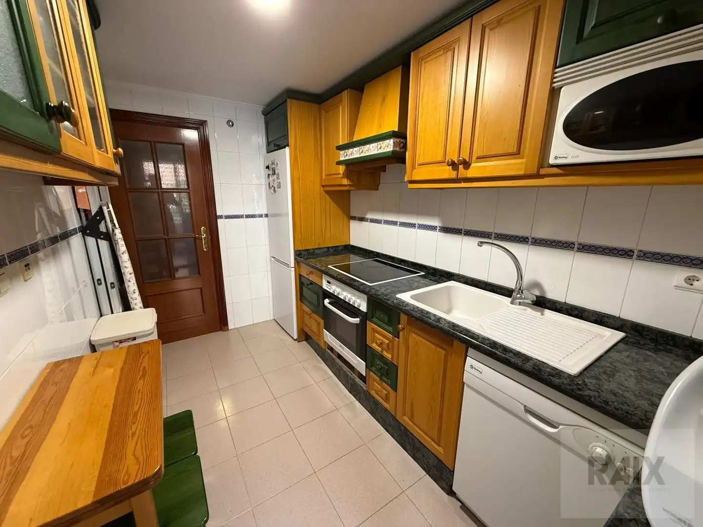 Cuina de Pis en venda en Málaga amb Aire condicionat, Terrassa i Moblat