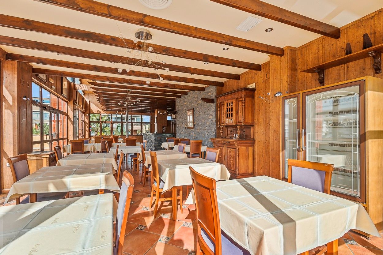 Local en venda en Orihuela amb Aire condicionat, Terrassa i Moblat