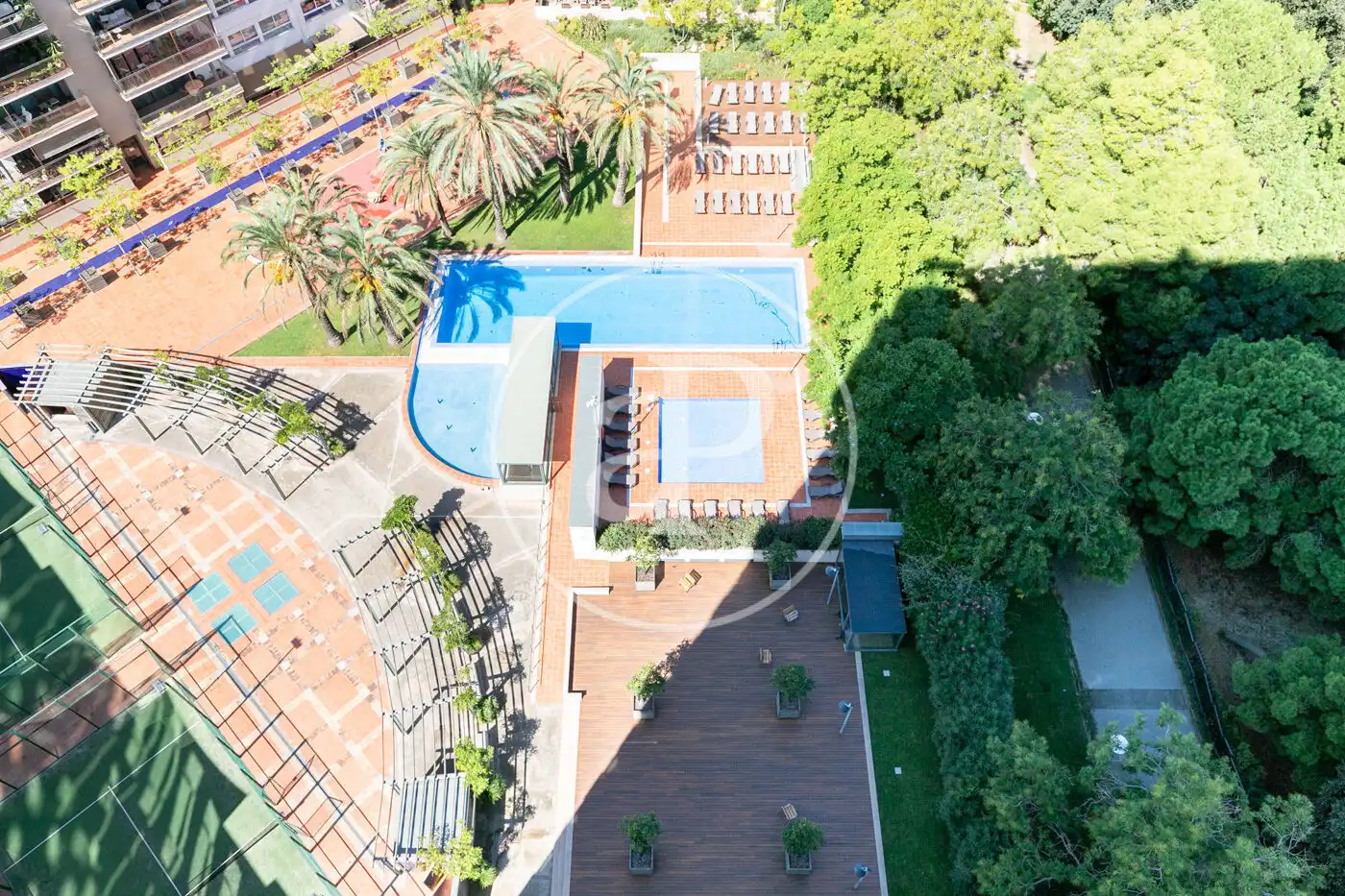 Piscina de Piso en venta en Barcelona con Aire acondicionado, Calefacción y Jardín privado