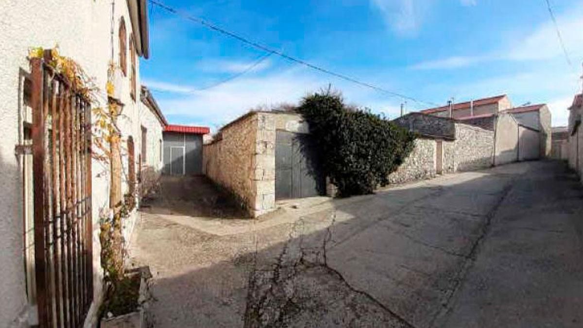 Industrial buildings for sale in ESTRECHA, 2, Torrescárcela