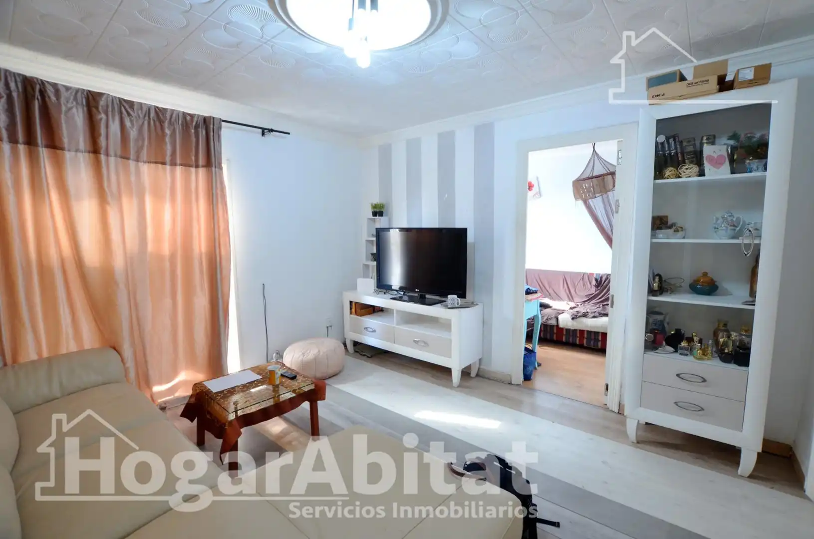 Flat with terrace for sale in Calle Beniarrés