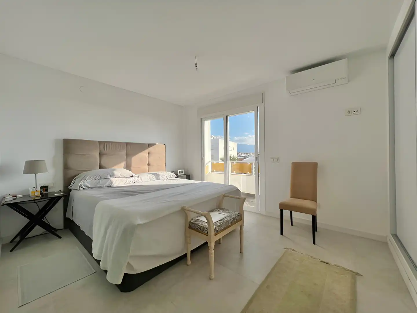 Apartment with lift for sale in San Pedro de Alcántara, imagen 4