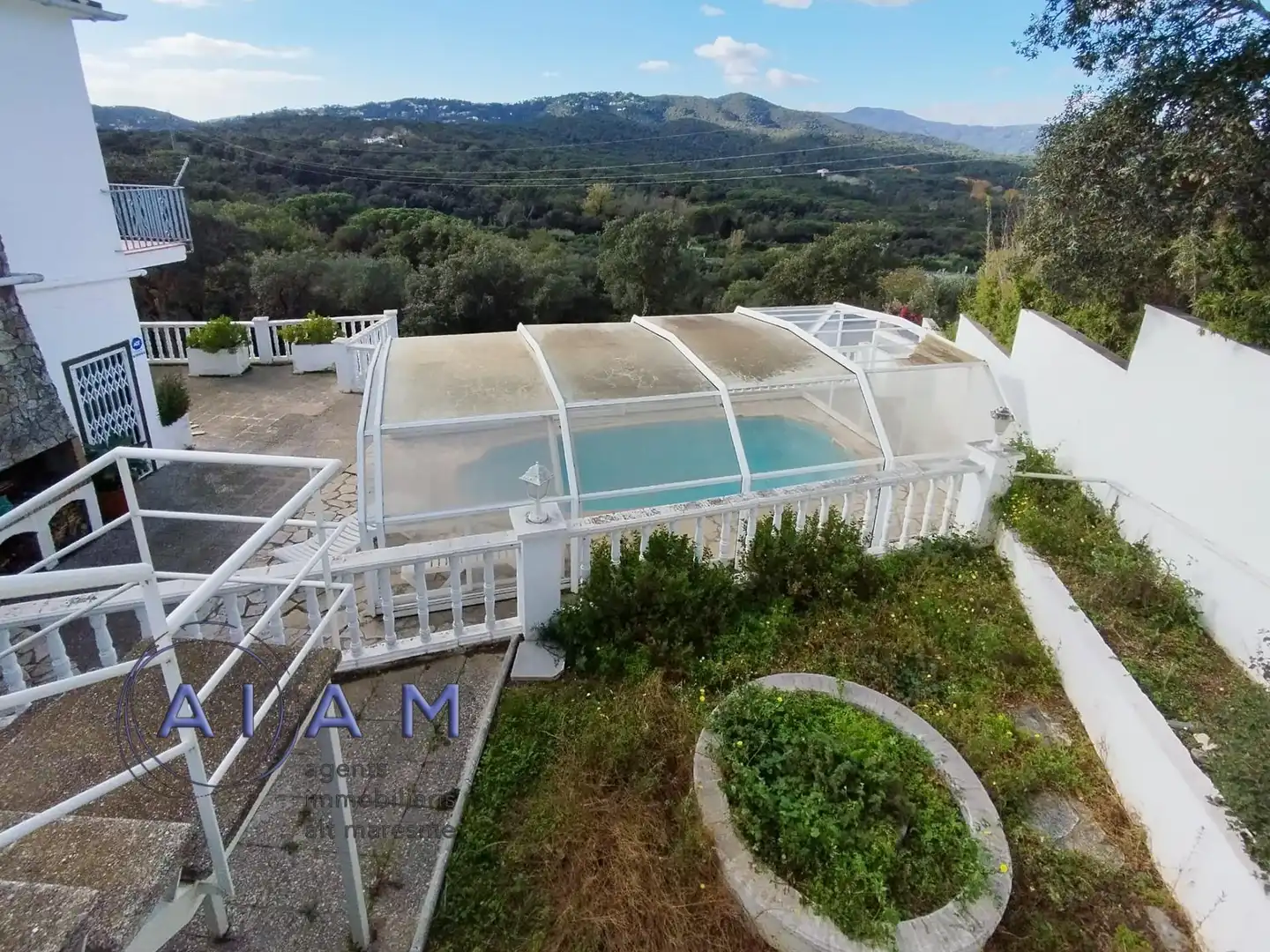 Villa con terrazza in vendita a Palafolls