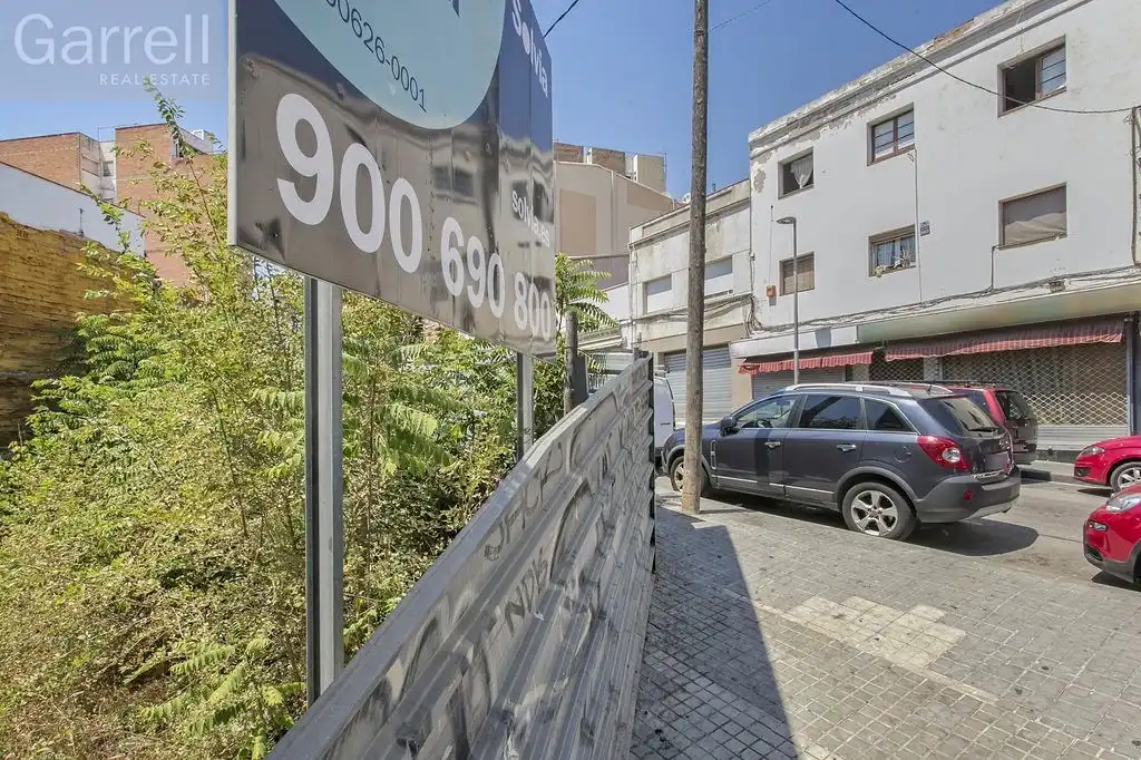 Vista exterior de Residencial en venta en Badalona