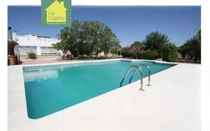 Vista exterior de Casa o xalet en venda en Albacete amb Aire condicionat, Jardí privat i Traster