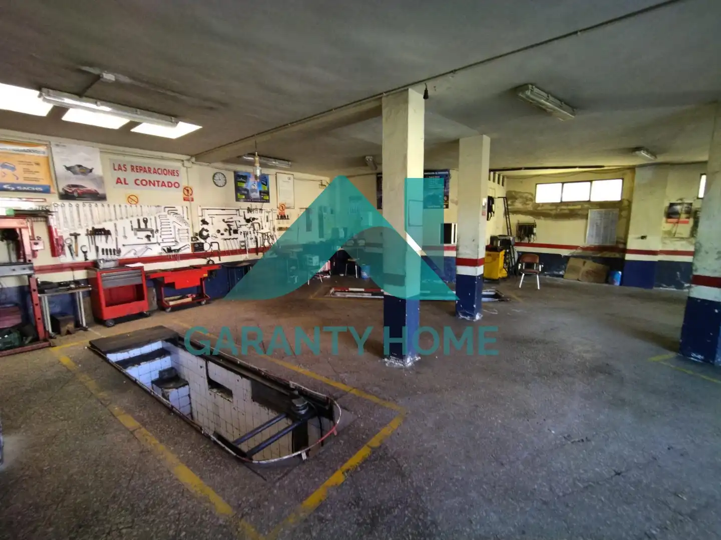 Local comercial en venda a Casco Antiguo, imagen 2