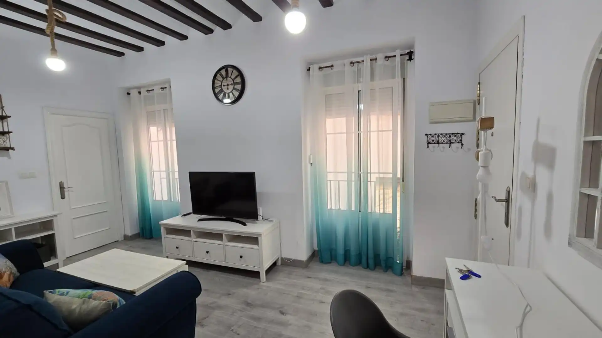Sala de estar de Piso en venta en  Cádiz Capital con Amueblado y Balcón