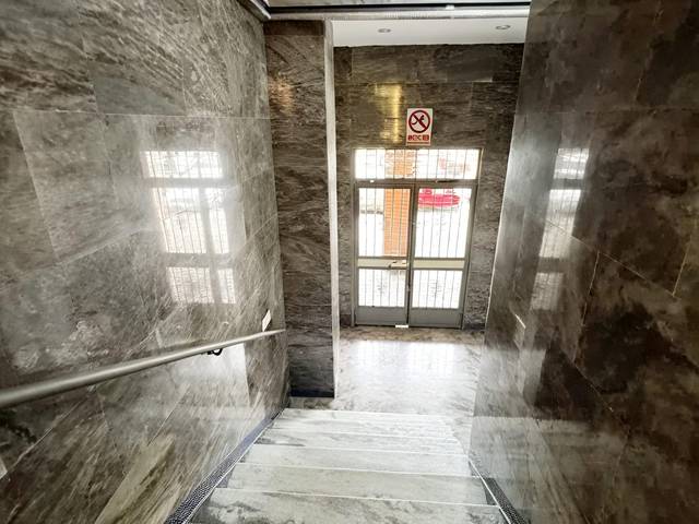 Piso en Venta en Calle Cueva de Menga en Urbadiez - Entrepuentes