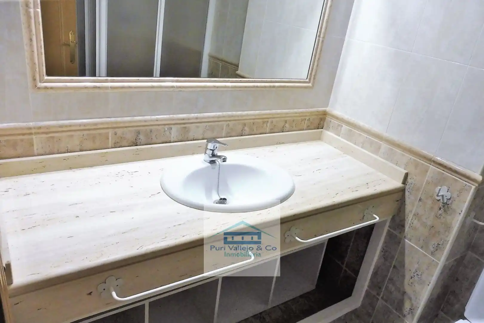 Bany de Pis en venda en Córdoba amb Aire condicionat, Calefacció i Terrassa