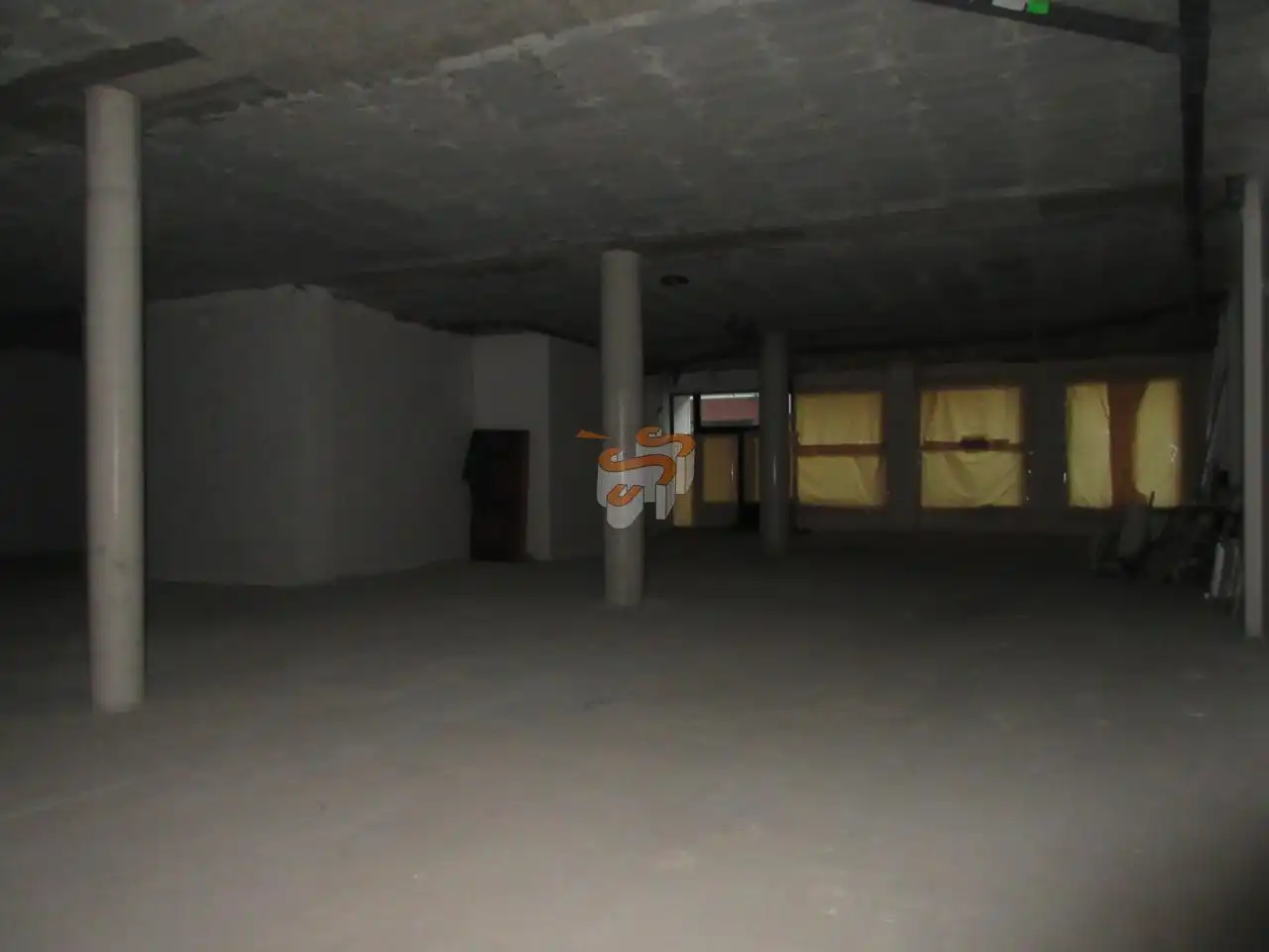 Local comercial en venta en Porta Nova