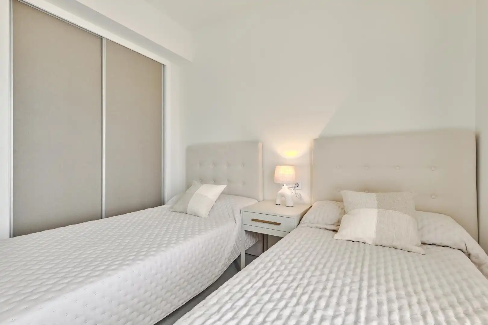 Bungalow con piscina en venta en Playa del Acequión, Náufragos y Rocío del Mar, imagen 11