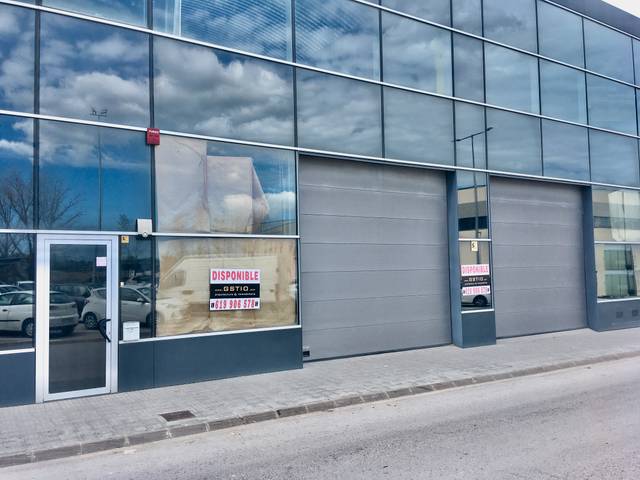 Nave industrial en Alquiler en Avinguda Torderola en Maçanet de la Selva pueblo