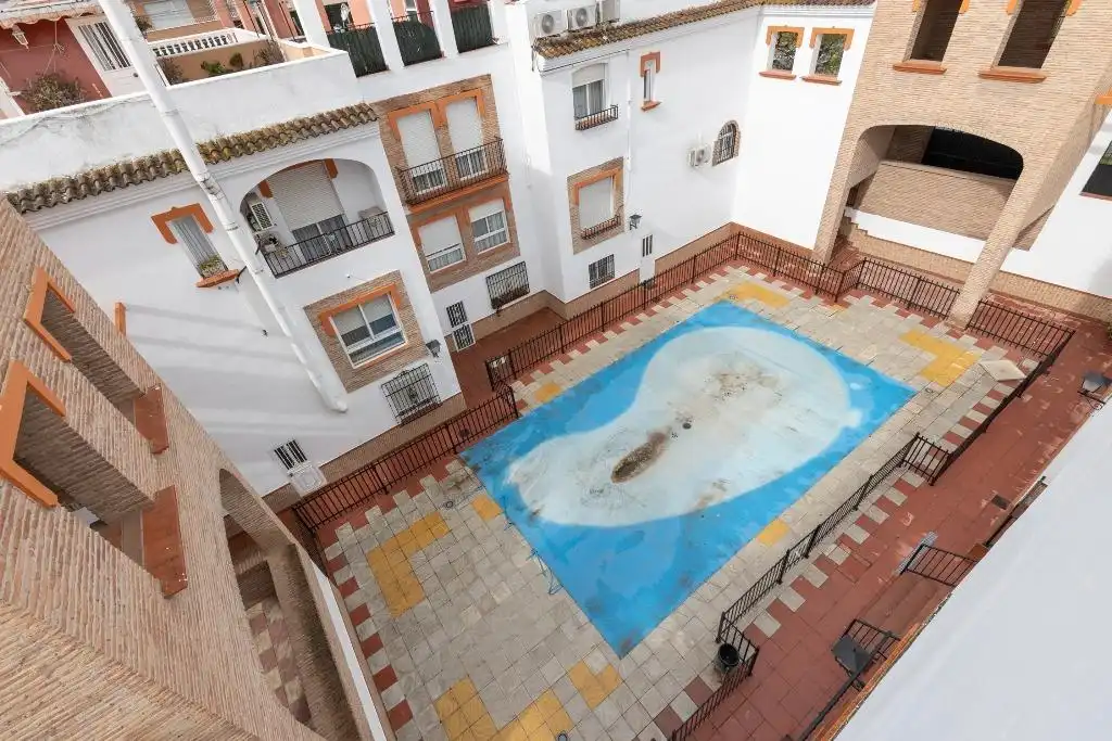 Piscina de Casa adosada en venta en Granada con Terraza