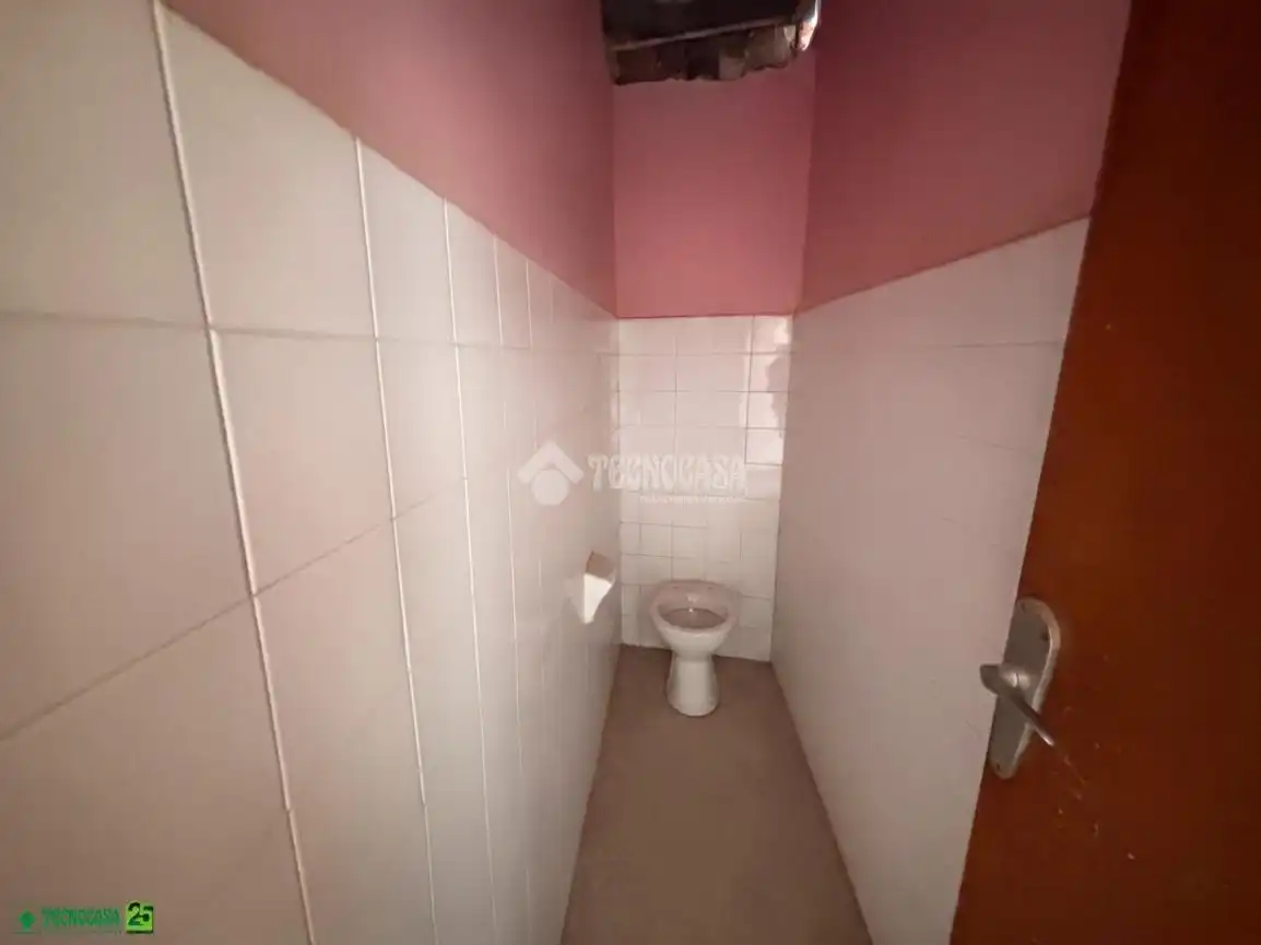Baño de Piso en venta en Manzanares con Terraza y Balcón