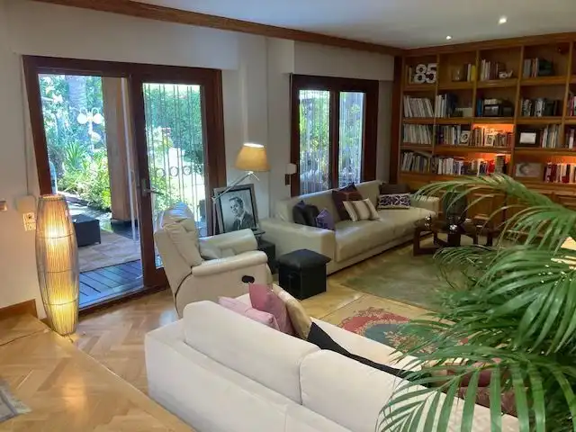 Sala d'estar de Casa o xalet en venda en Roquetas de Mar amb Aire condicionat, Calefacció i Jardí privat