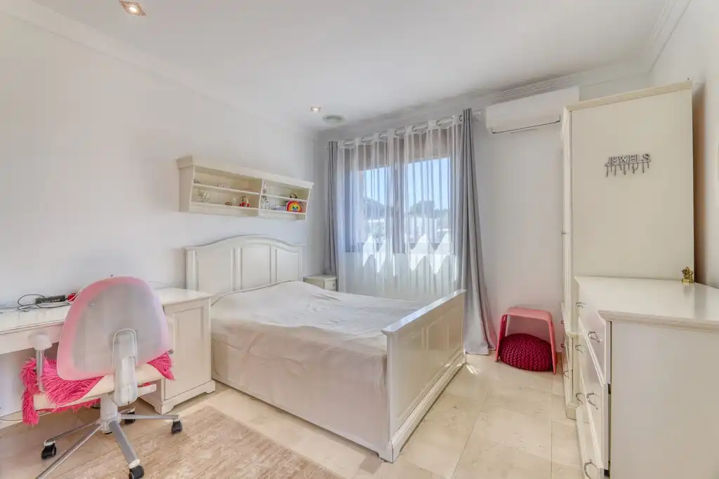 Habitación de Casa o chalet en venta en Calvià con Aire acondicionado, Calefacción y Jardín privado