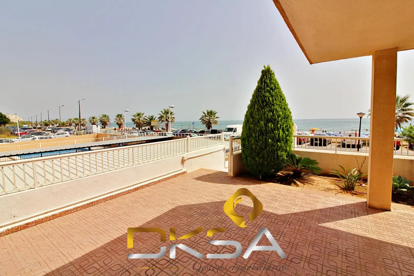 Vista exterior de Planta baja en venta en Oropesa del Mar / Orpesa con Jardín privado, Terraza y Piscina comunitaria